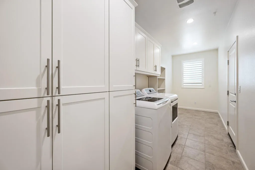 82660 E Mccarroll Drive, Indio, California 92201 home-pic-33