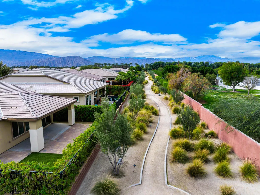 82660 E Mccarroll Drive, Indio, California 92201 home-pic-44