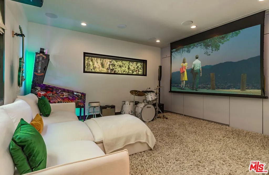 9024 Wonderland Park Avenue, Los Angeles, California 90046 home-pic-20