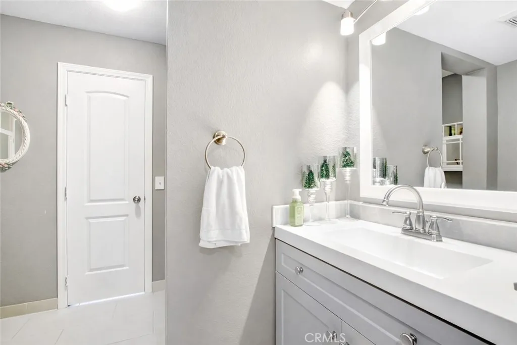 26819 Colt, Corona, California 92883 home-pic-8