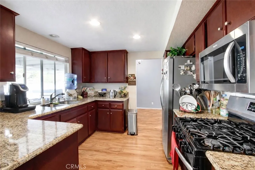 26819 Colt, Corona, California 92883 home-pic-5