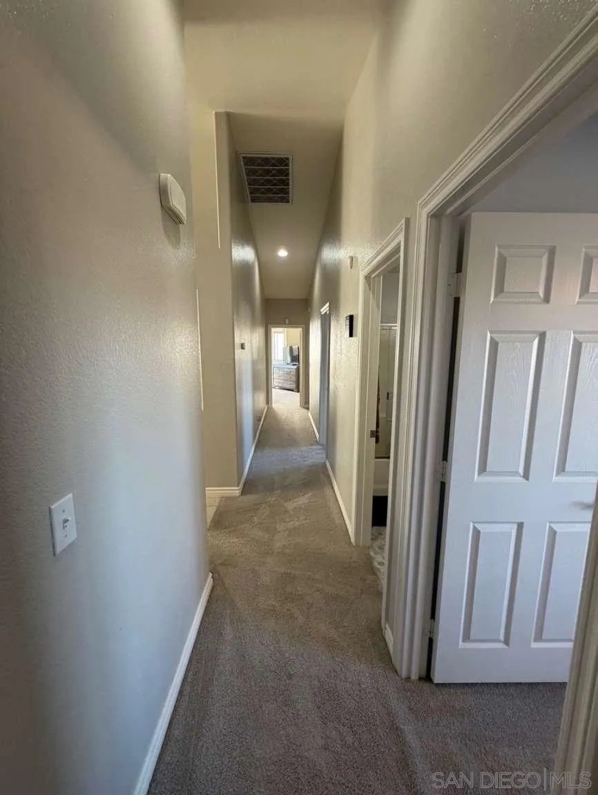 8874 Tamarisk Ave, Hesperia, California 92344 home-pic-12
