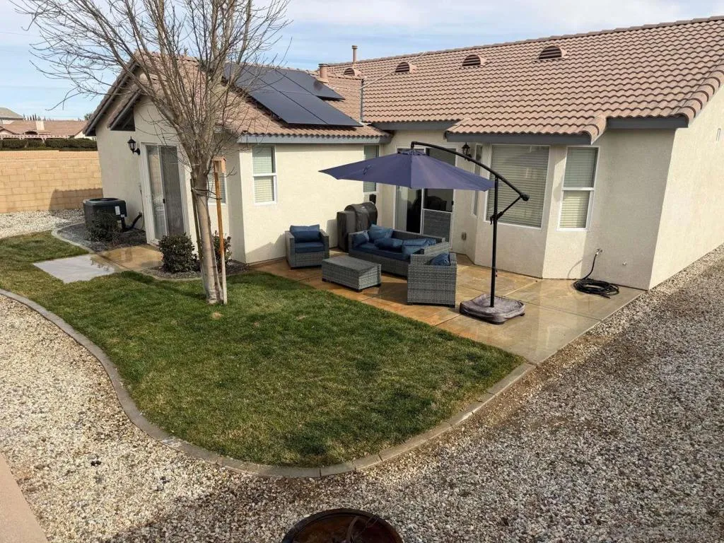 8874 Tamarisk Ave, Hesperia, California 92344 home-pic-2