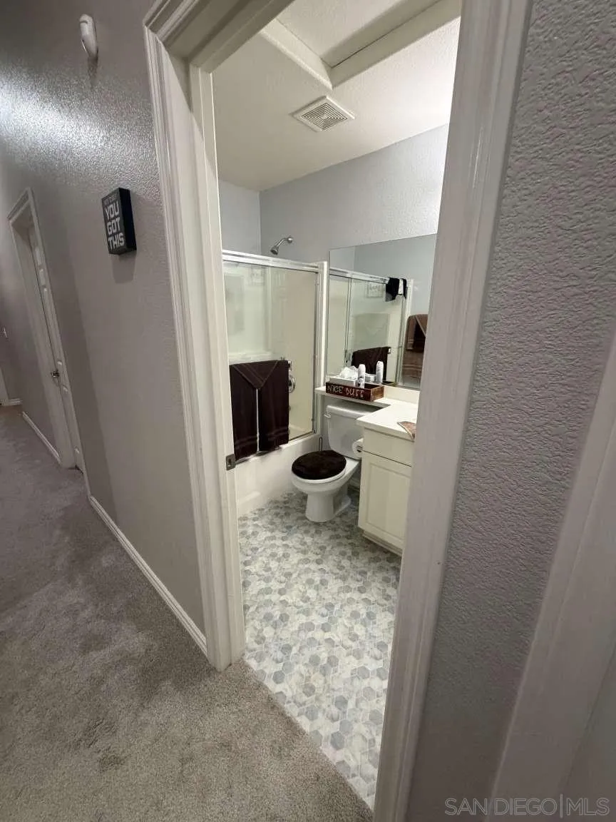 8874 Tamarisk Ave, Hesperia, California 92344 home-pic-19