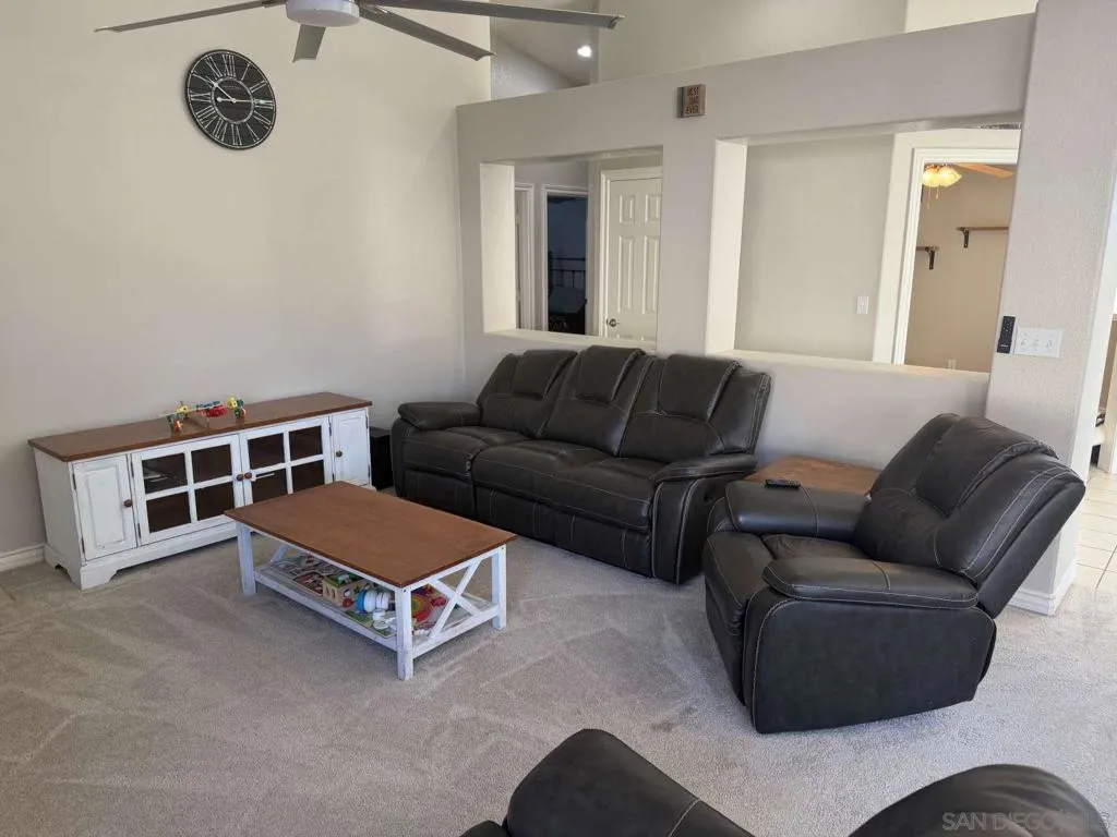 8874 Tamarisk Ave, Hesperia, California 92344 home-pic-10