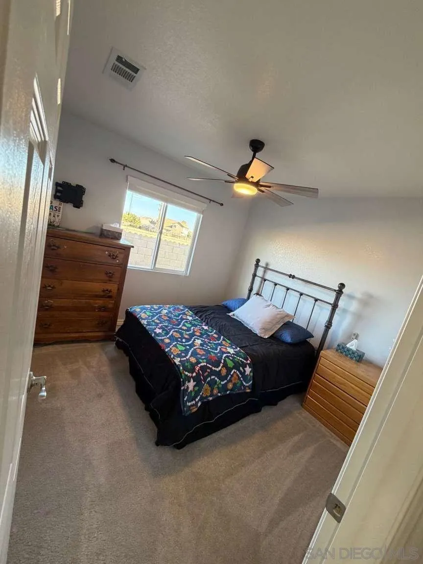 8874 Tamarisk Ave, Hesperia, California 92344 home-pic-16