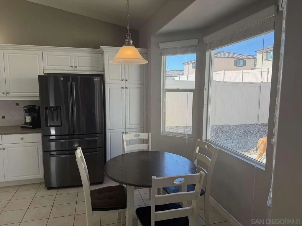 8874 Tamarisk Ave, Hesperia, California 92344 home-pic-8