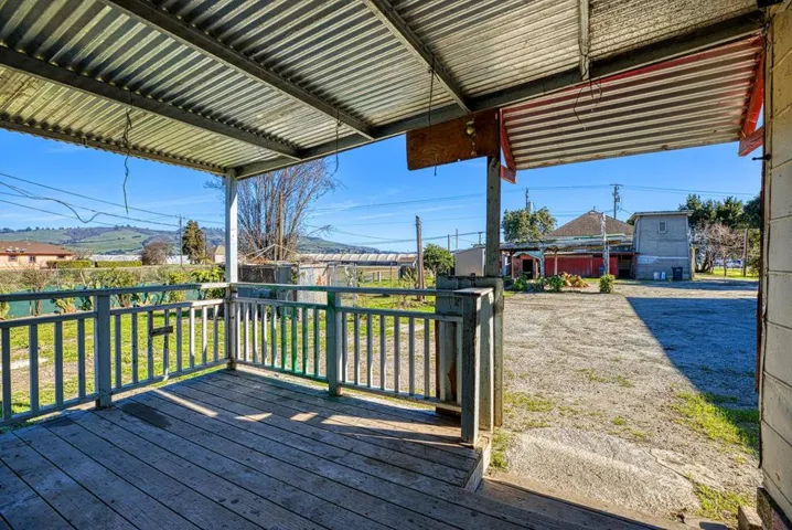 mobile home front porch