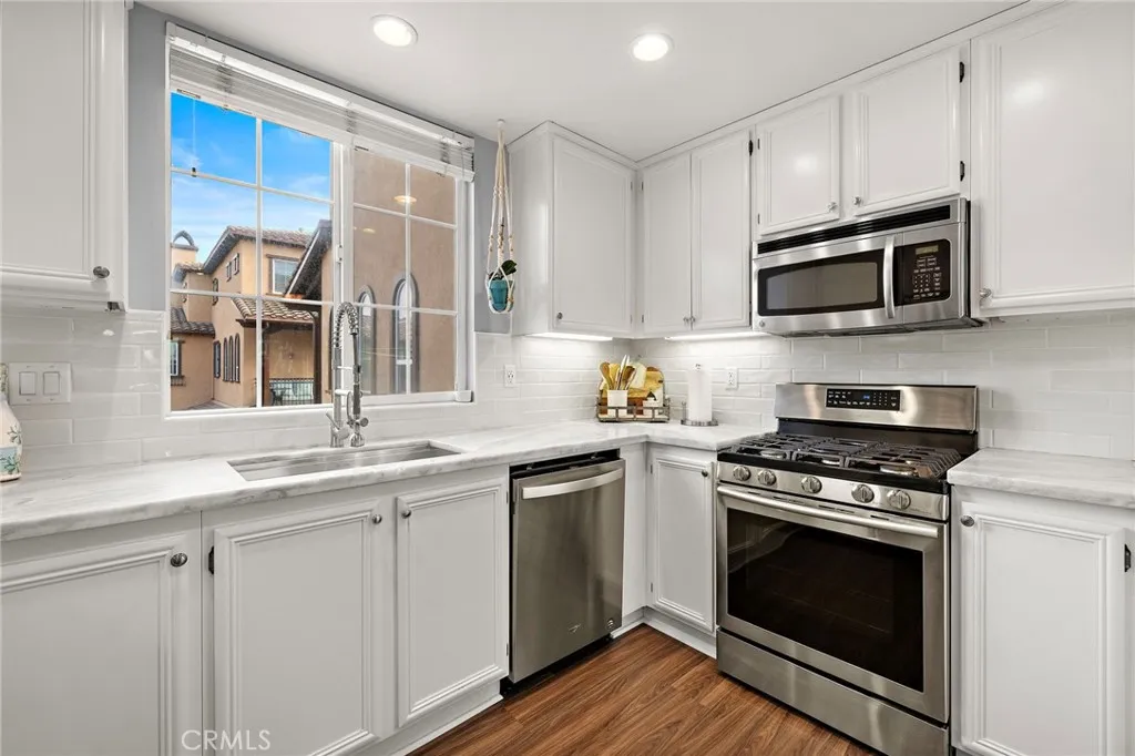 5 Dietes Court, Ladera Ranch, California 92694 home-pic-8