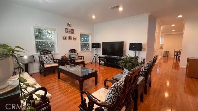 1665 W 221st Street, Torrance, California 90501 home-pic-0