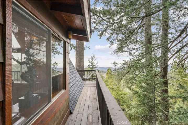 Wrap-Around Deck