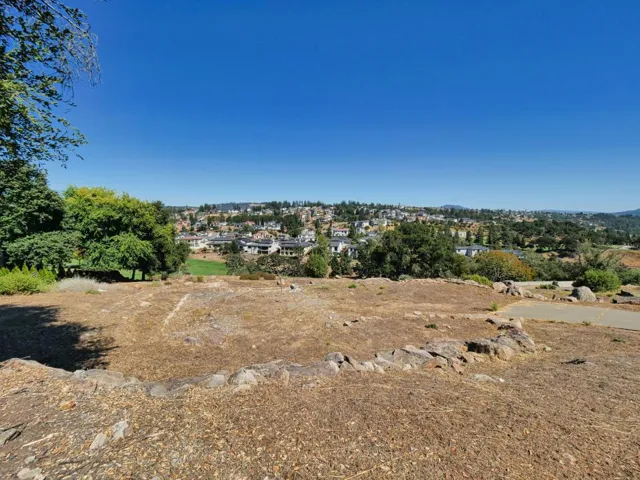 3776 Skyfarm Drive, Santa Rosa, California 95403