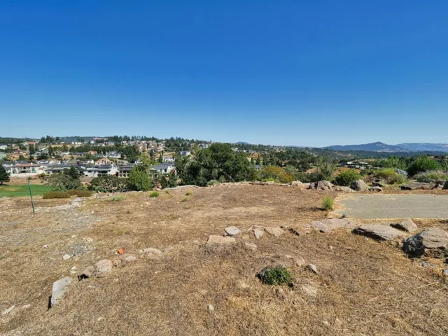 3776 Skyfarm Drive, Santa Rosa, California 95403