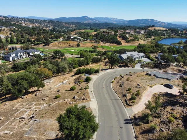 3776 Skyfarm Drive, Santa Rosa, California 95403