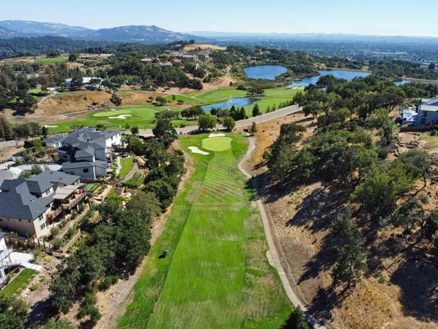 3776 Skyfarm Drive, Santa Rosa, California 95403