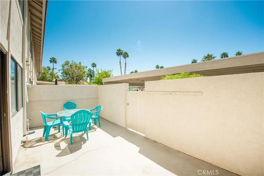 6087 Montecito Circle 4, Palm Springs, California 92264 home-pic-29