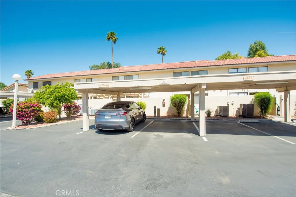 6087 Montecito Circle 4, Palm Springs, California 92264 home-pic-37