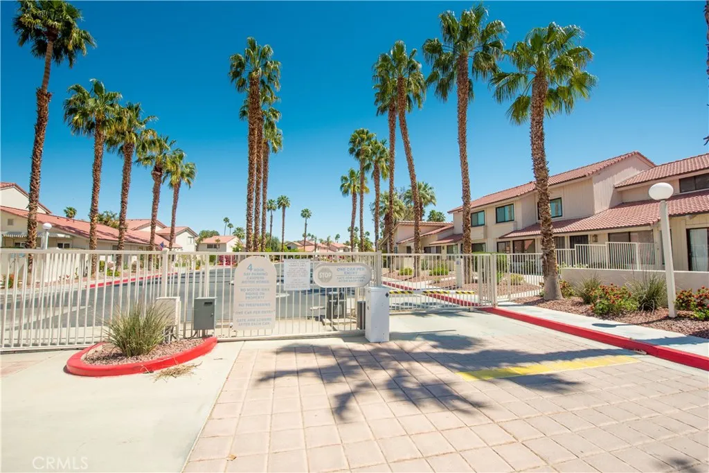 6087 Montecito Circle 4, Palm Springs, California 92264 home-pic-38
