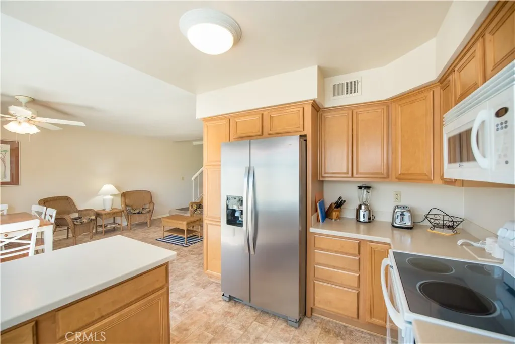6087 Montecito Circle 4, Palm Springs, California 92264 home-pic-17