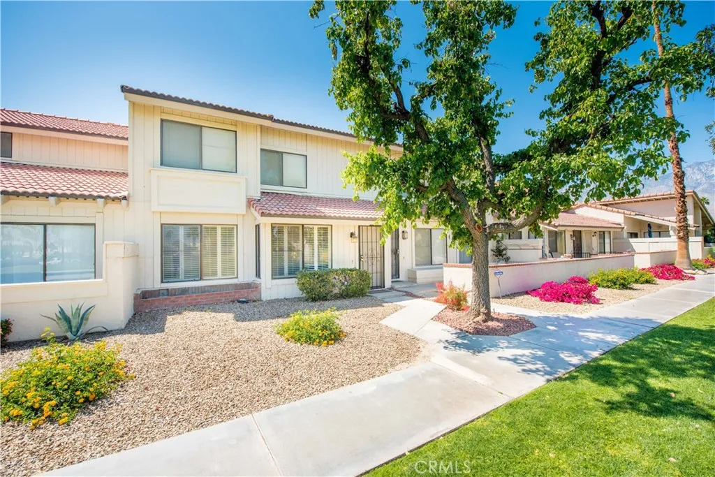 6087 Montecito Circle 4, Palm Springs, California 92264 home-pic-1