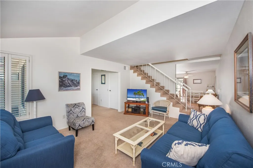 6087 Montecito Circle 4, Palm Springs, California 92264 home-pic-2