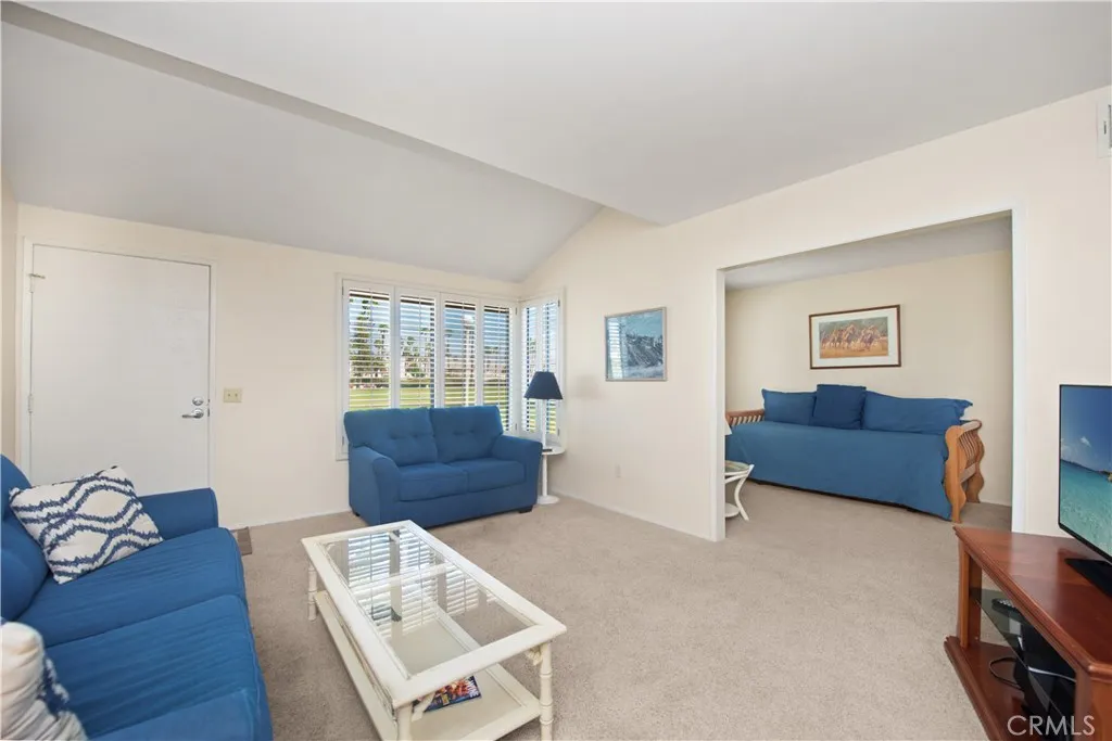 6087 Montecito Circle 4, Palm Springs, California 92264 home-pic-6