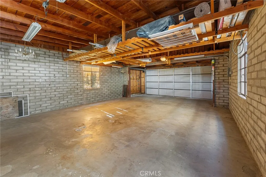 55689 Highland, Yucca Valley, California 92284 home-pic-23
