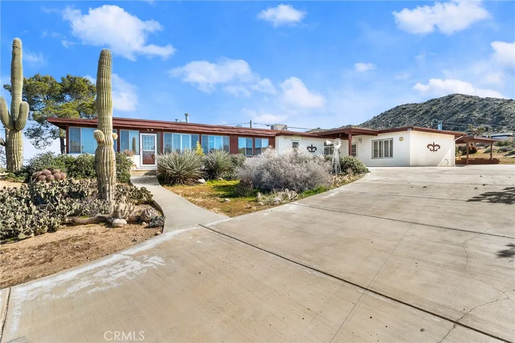 55689 Highland, Yucca Valley, California 92284 home-pic-1