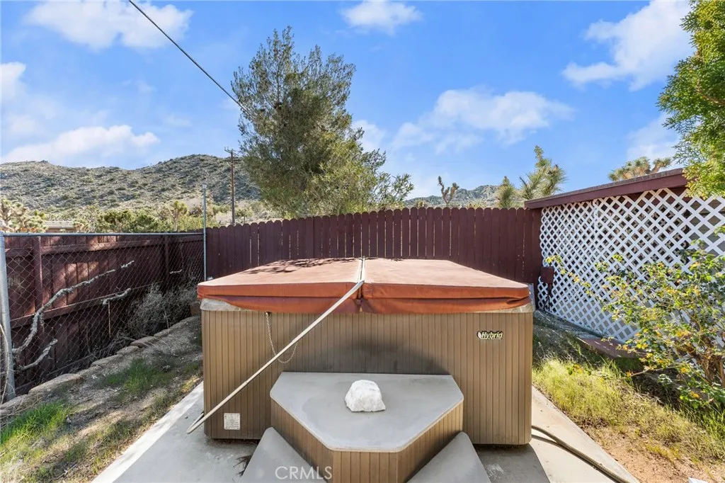 55689 Highland, Yucca Valley, California 92284 home-pic-22
