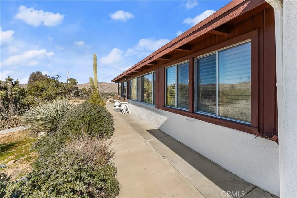 55689 Highland, Yucca Valley, California 92284 home-pic-20
