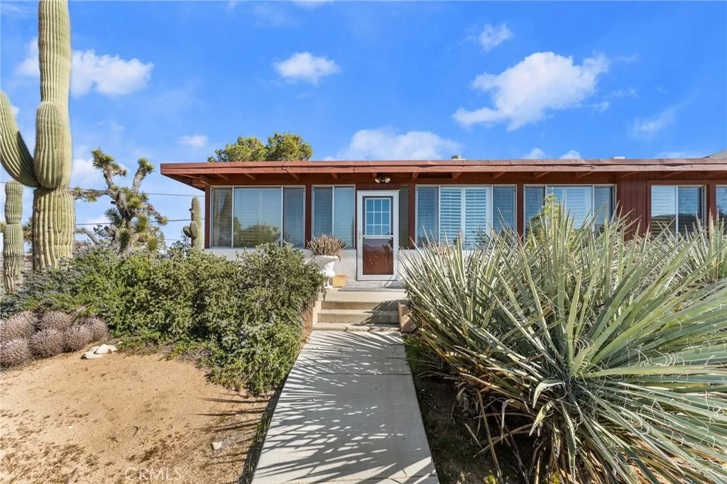 55689 Highland, Yucca Valley, California 92284 home-pic-2