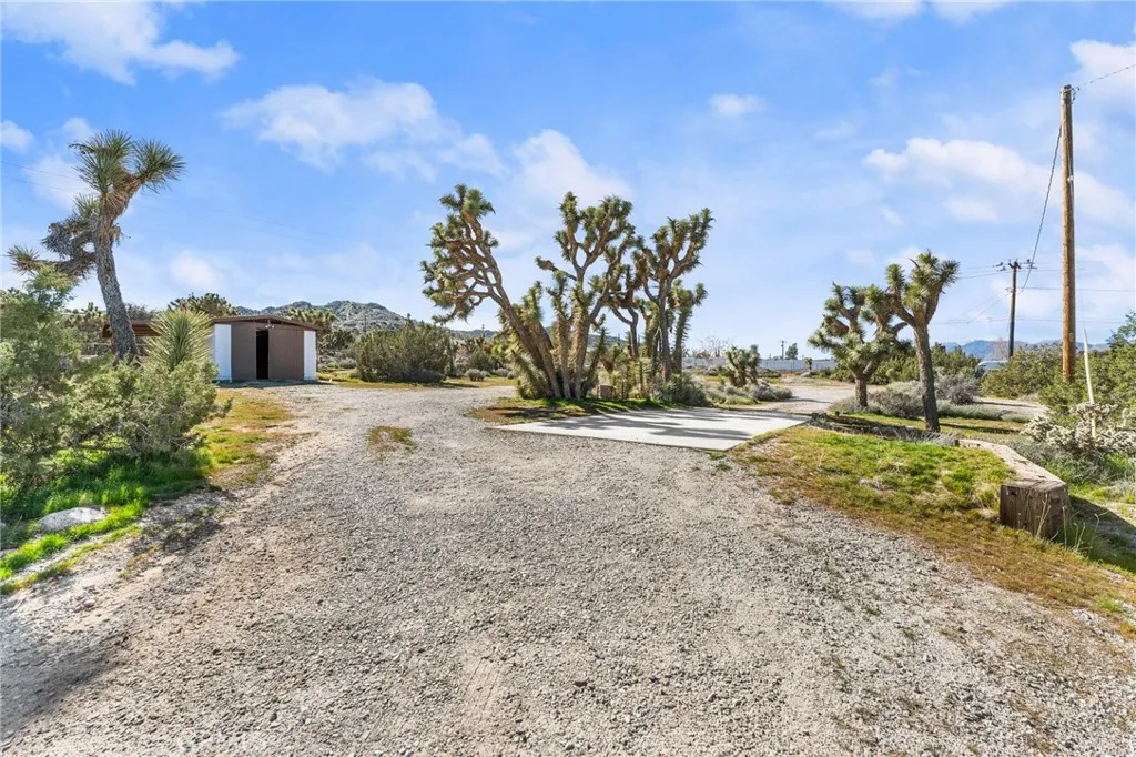 55689 Highland, Yucca Valley, California 92284 home-pic-29