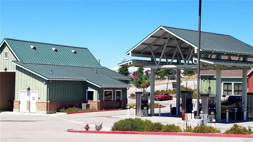 gas station  car/boat wash