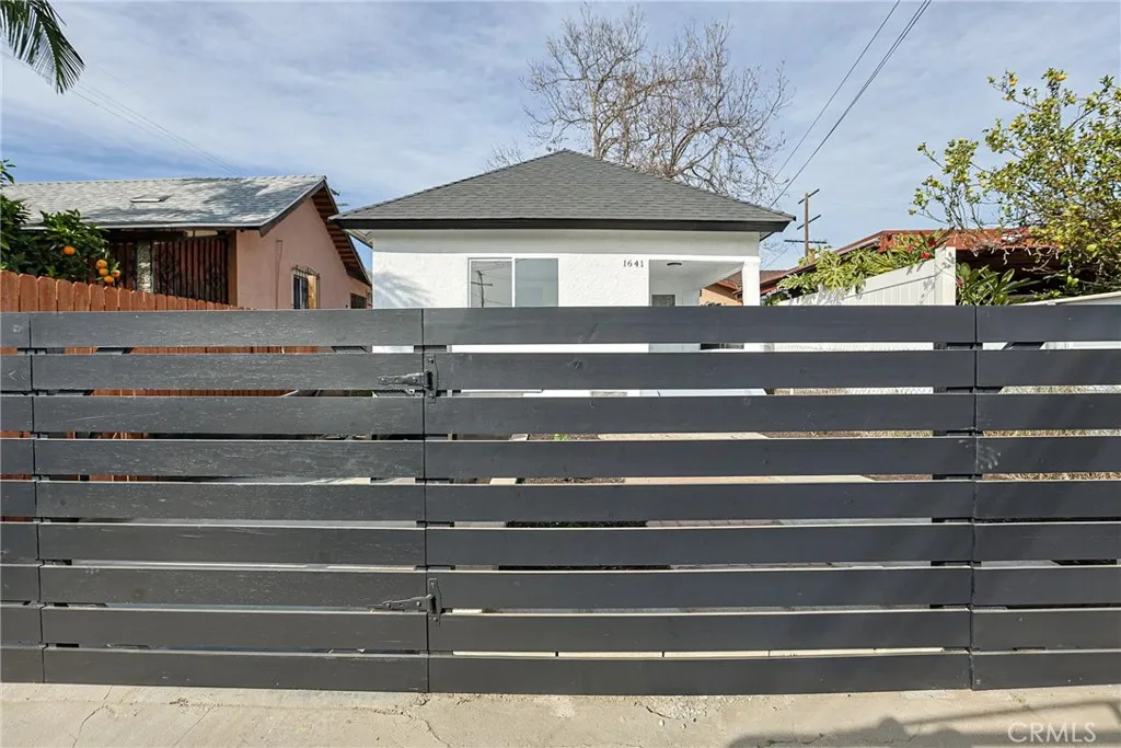 1641 E 50th, Los Angeles, California 90011 home-pic-4