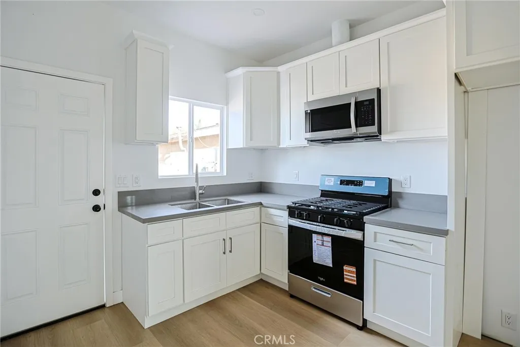 1641 E 50th, Los Angeles, California 90011 home-pic-12