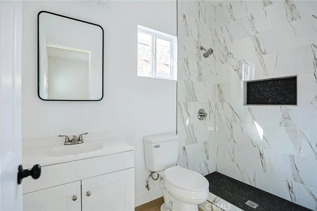 1641 E 50th, Los Angeles, California 90011 home-pic-21