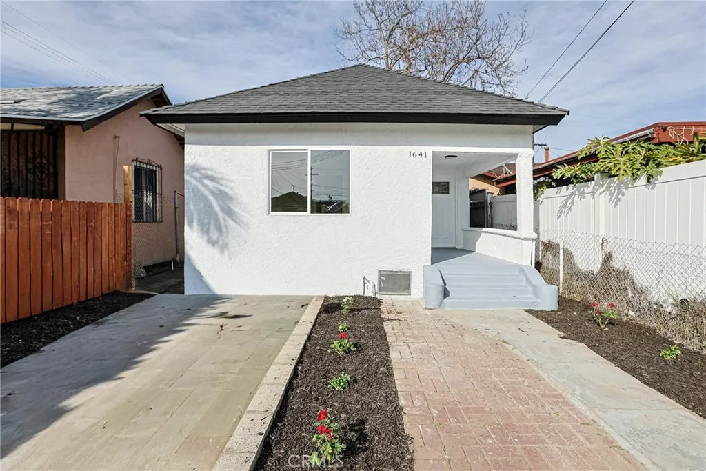 1641 E 50th, Los Angeles, California 90011 home-pic-1