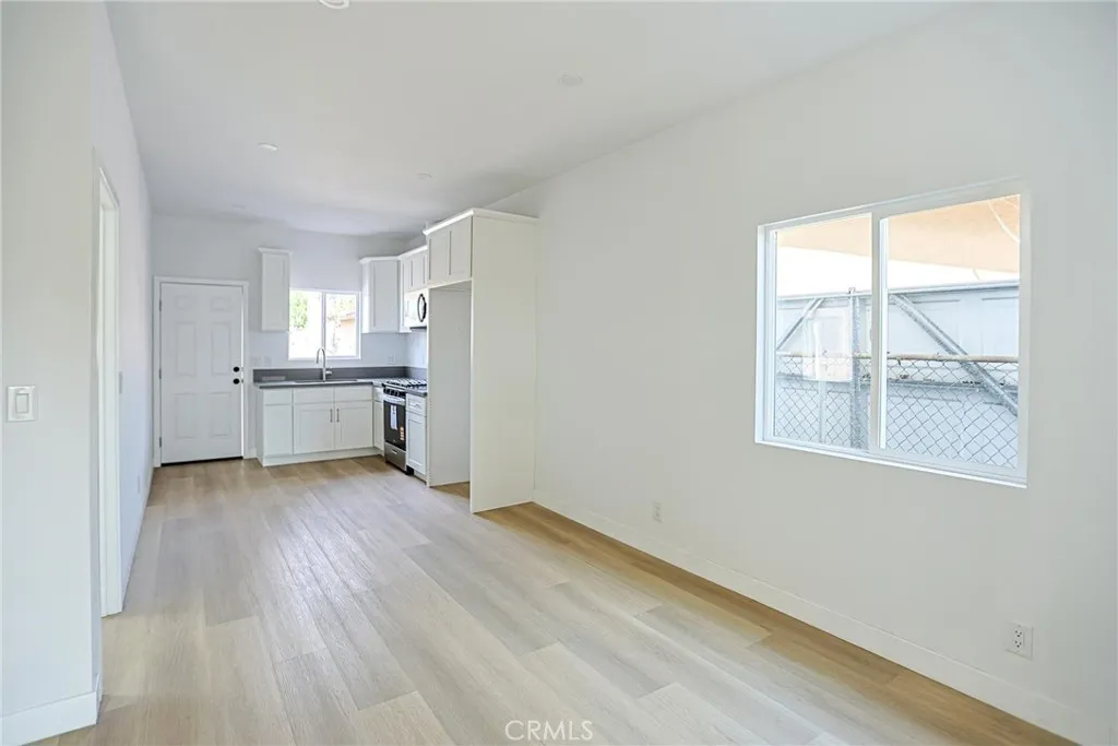 1641 E 50th, Los Angeles, California 90011 home-pic-8
