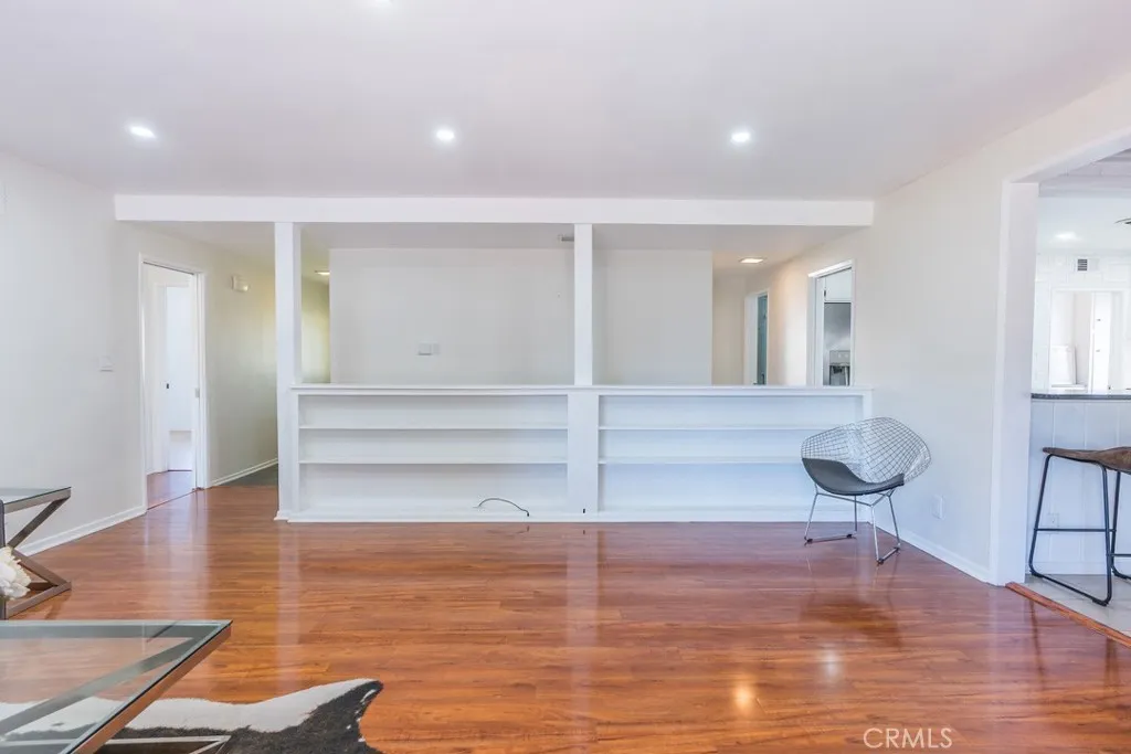 6563 Bianca, Van Nuys, California 91406 home-pic-17