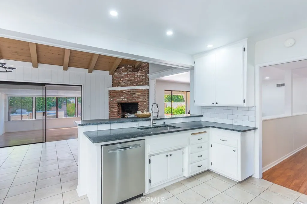 6563 Bianca, Van Nuys, California 91406 home-pic-27