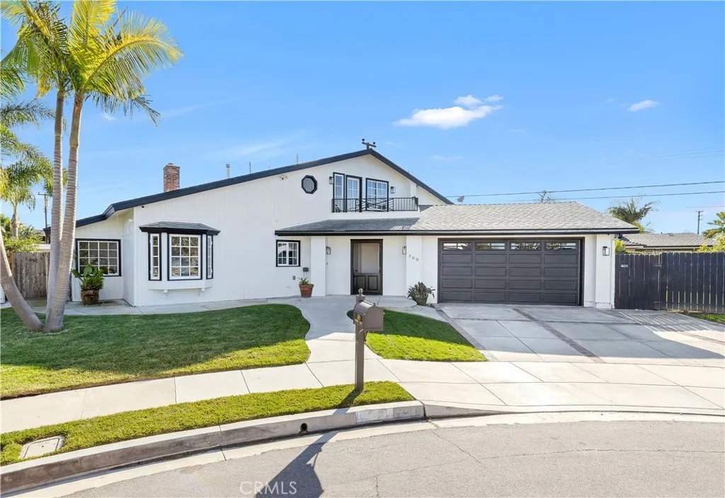 469 Lenwood Circle, Costa Mesa, California 92627 home-pic-1