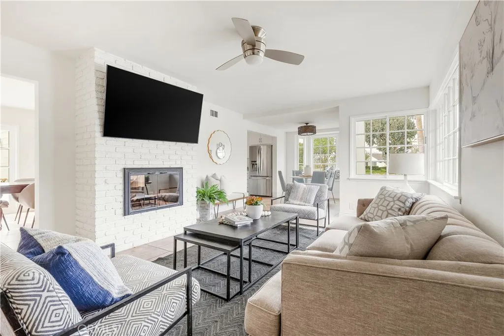 469 Lenwood Circle, Costa Mesa, California 92627 home-pic-9
