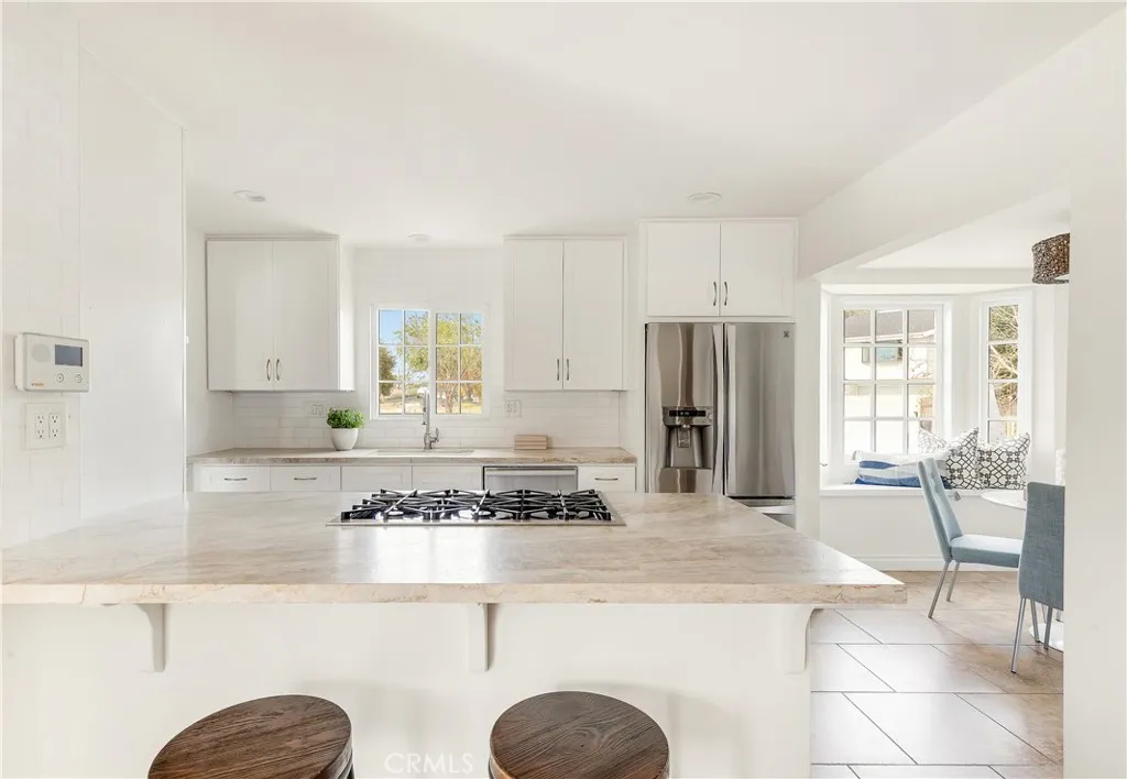 469 Lenwood Circle, Costa Mesa, California 92627 home-pic-5