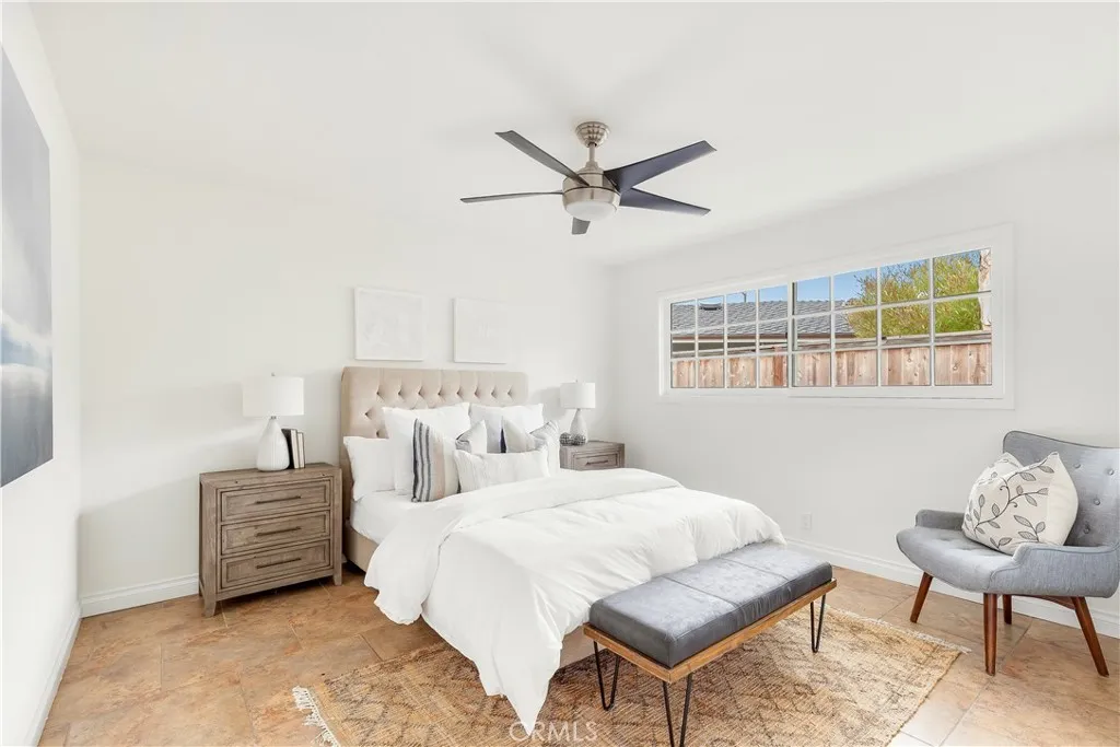 469 Lenwood Circle, Costa Mesa, California 92627 home-pic-14