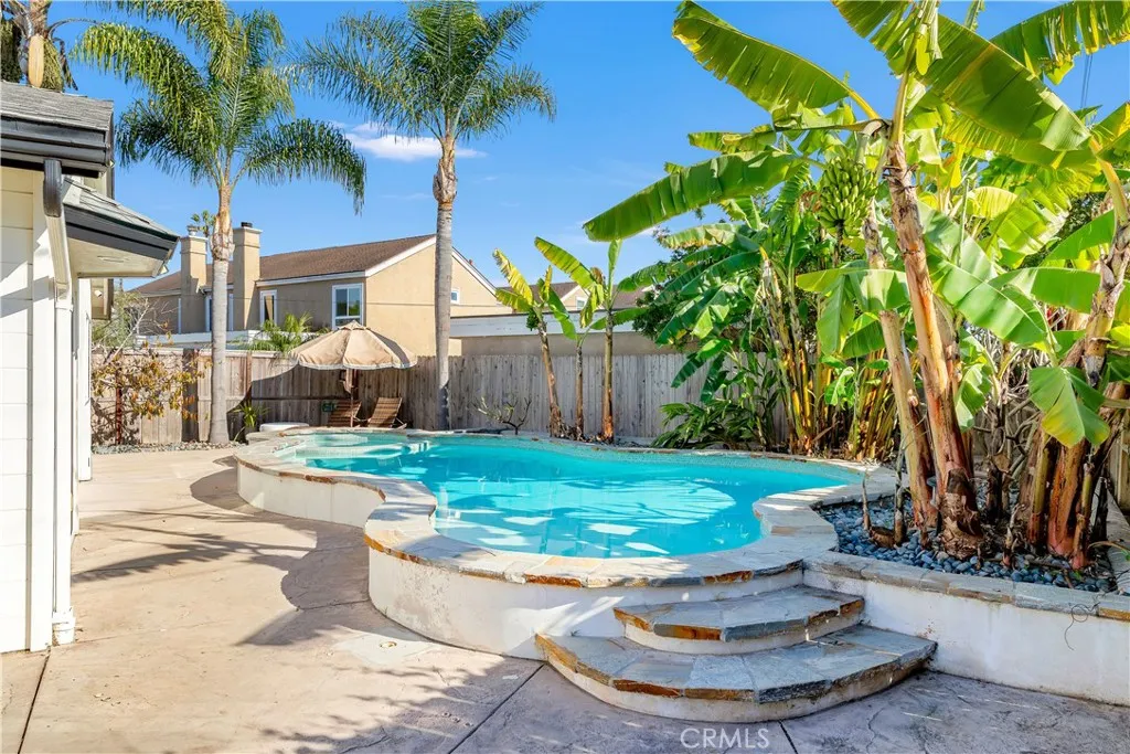469 Lenwood Circle, Costa Mesa, California 92627 home-pic-19