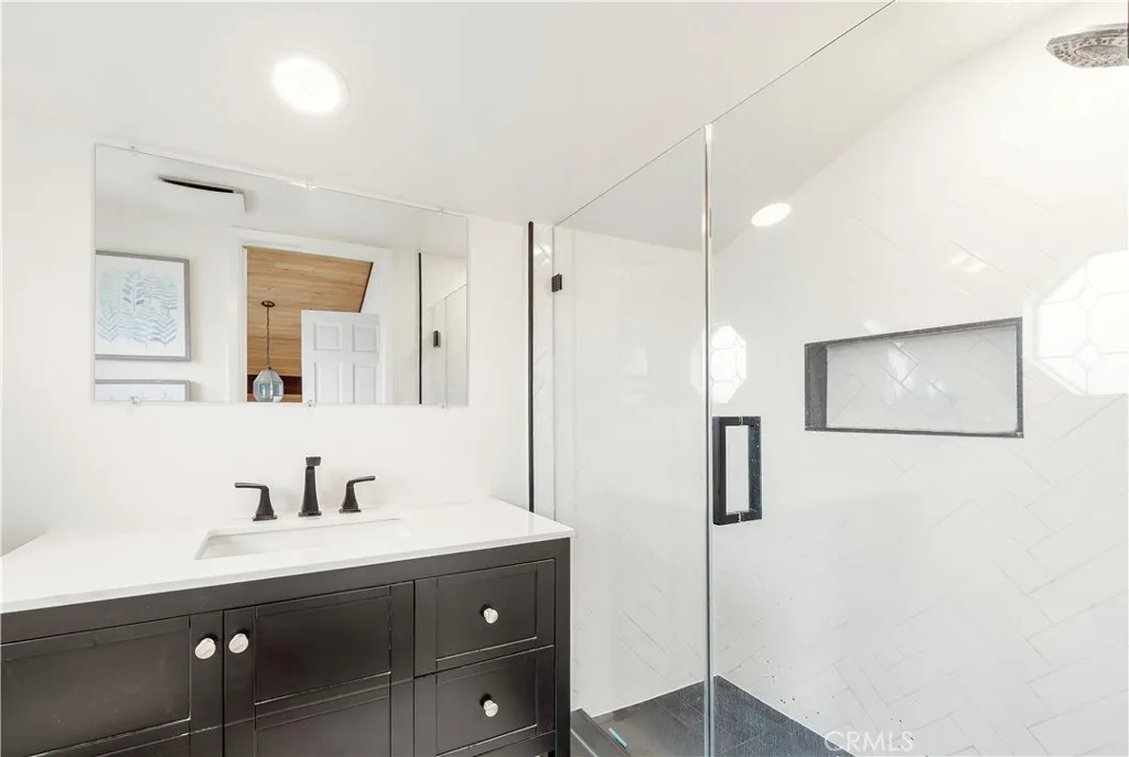 469 Lenwood Circle, Costa Mesa, California 92627 home-pic-17