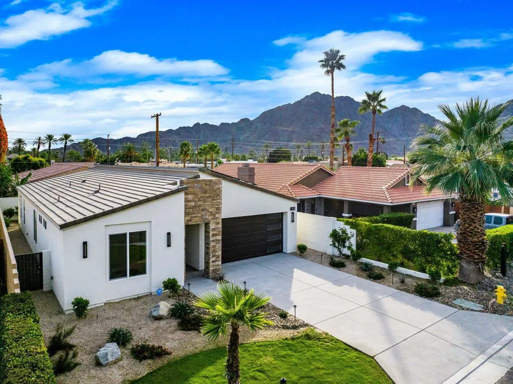 3-web-or-mls-BP_Villa_OPMG_0126_003