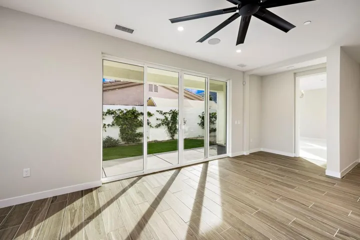 9-web-or-mls-BP_Villa_OPMG_0126_009