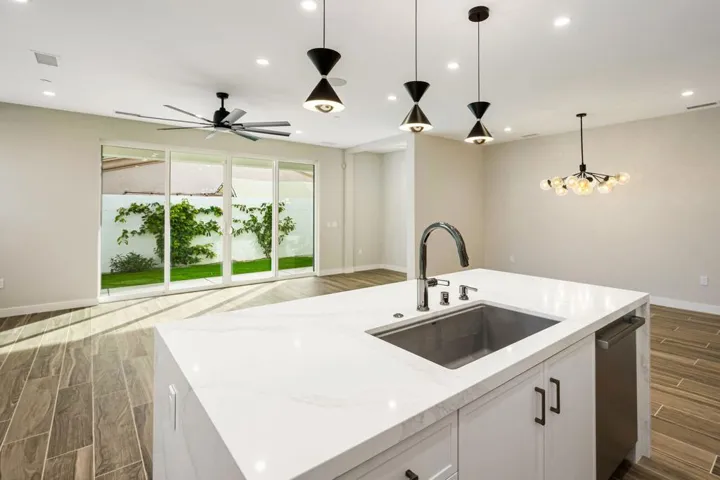 16-web-or-mls-BP_Villa_OPMG_0126_016