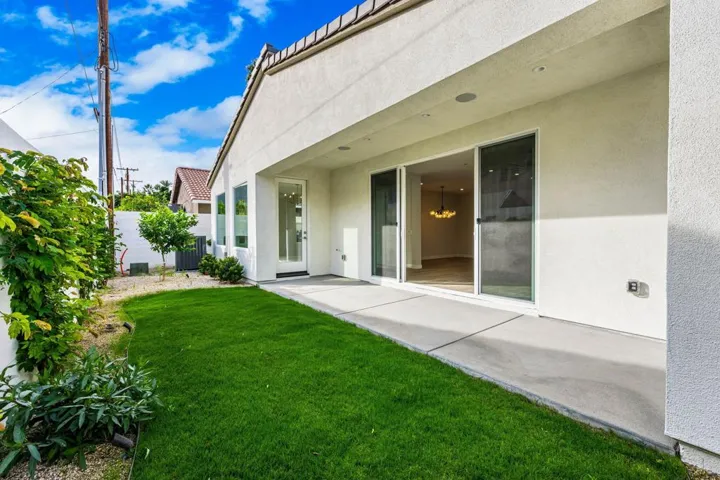 10-web-or-mls-BP_Villa_OPMG_0126_010